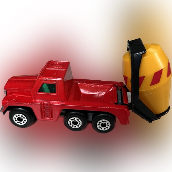 🎈2/$30 - Vtg MATCHBOX Superfast No. 19 CEMENT TRUCK. (c) 1976. - Picture 3 of 4